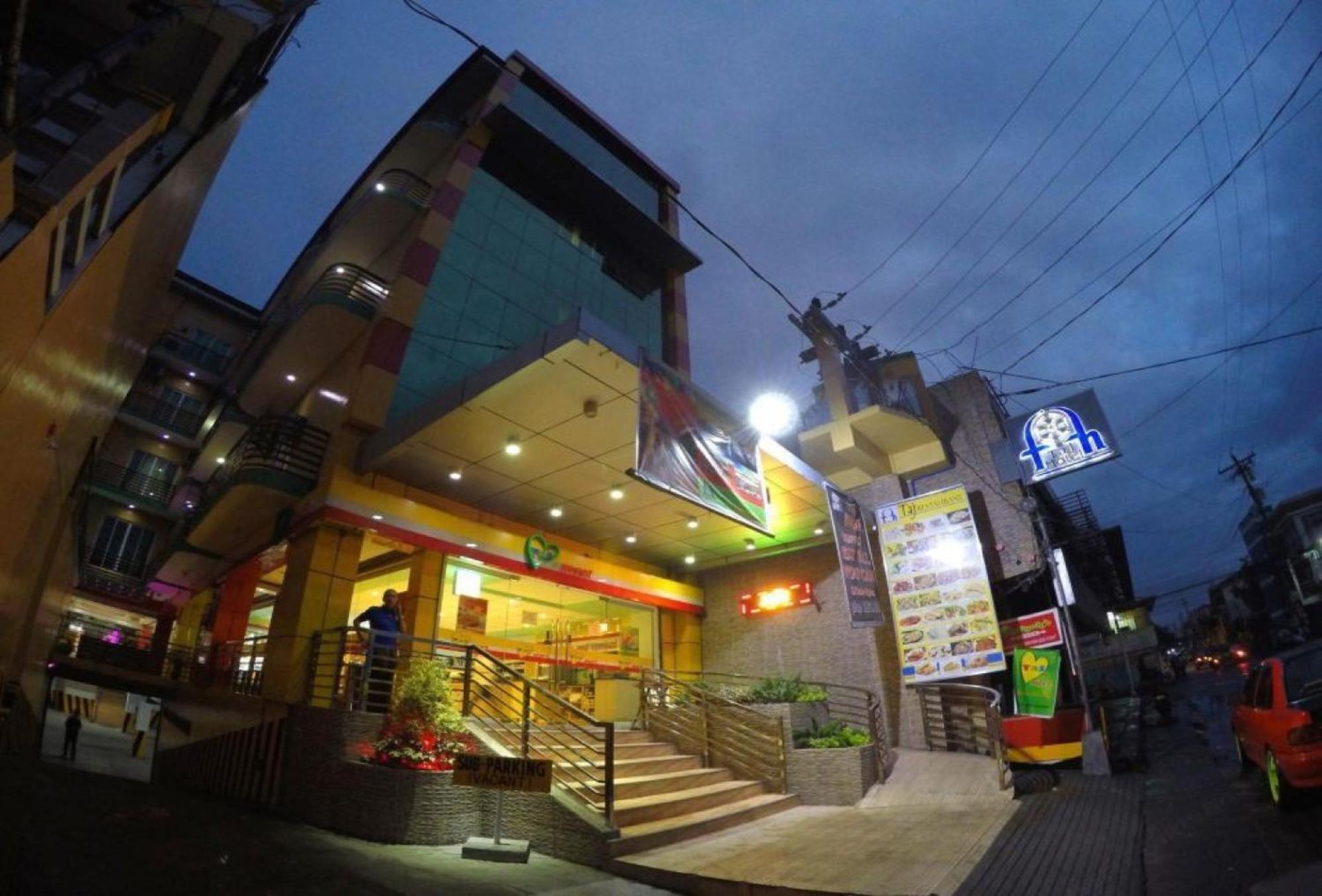 Reddoorz Plus @ Taj Hotel Tuguegarao Exterior photo