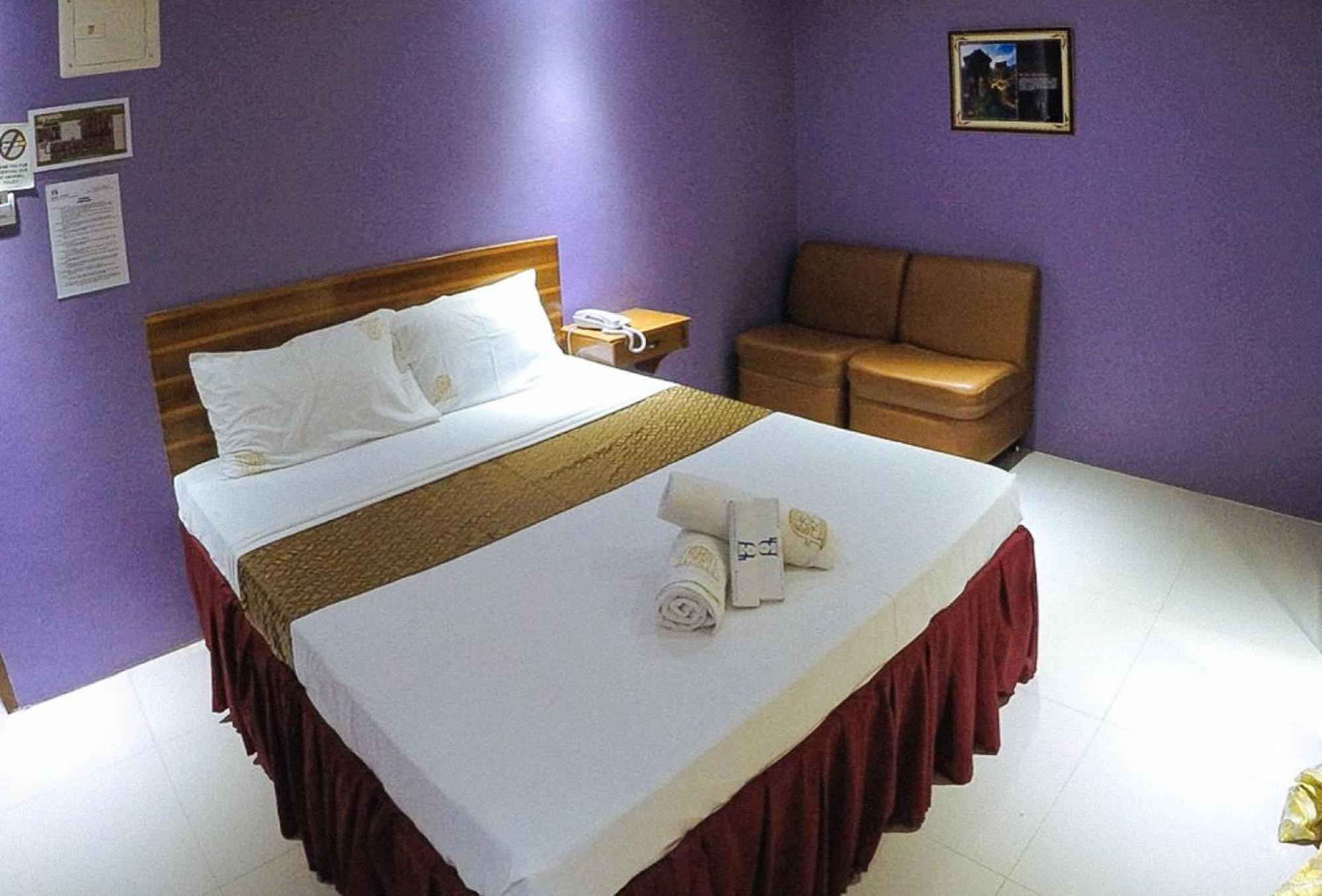Reddoorz Plus @ Taj Hotel Tuguegarao Exterior photo