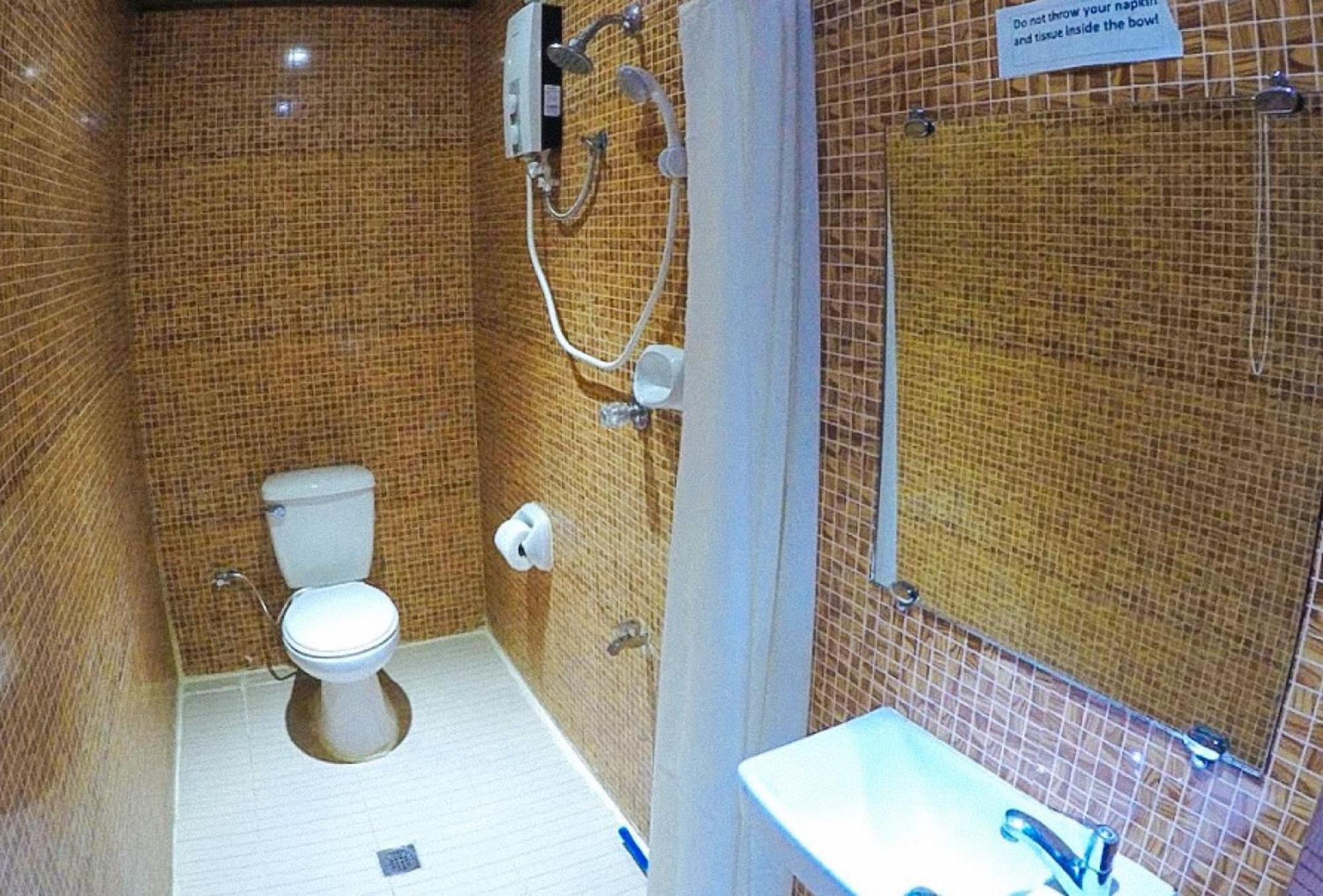 Reddoorz Plus @ Taj Hotel Tuguegarao Exterior photo